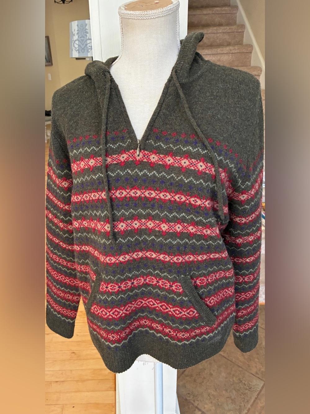 Ralph Lauren 100% Wool Women’Olive Hooded Zip Sweater with Red Fair Isle Stripes